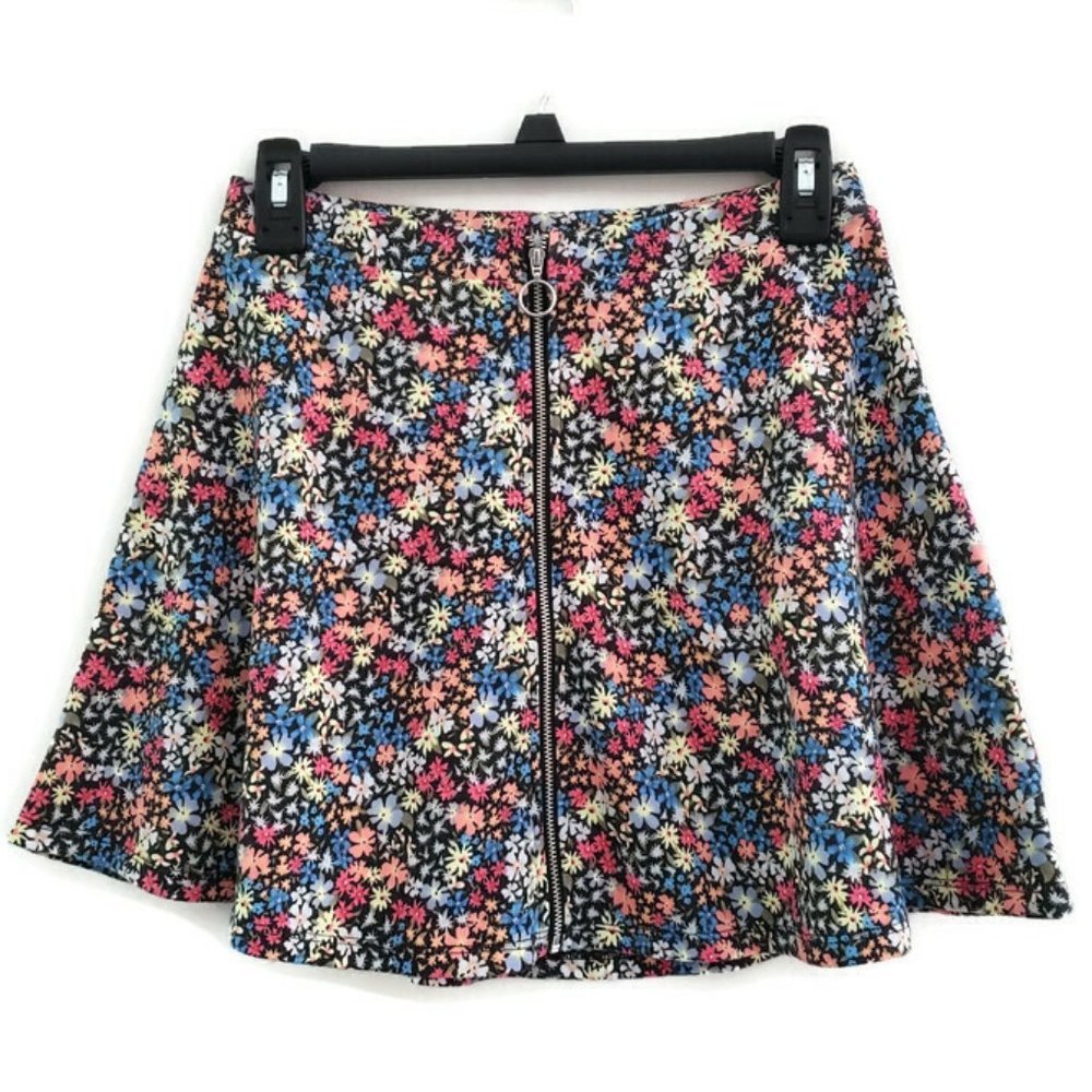SO Women's Floral Zip Front Flared Mini Skirt - Picture 1 of 7